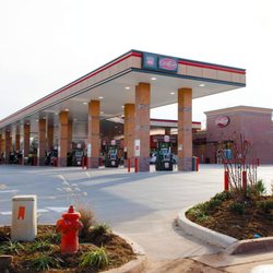 OnCue 131 - OnCue is a convenience store chain offering a selection of beverages, fresh food, fuel and clean restrooms.