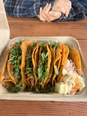Los Originales Tacos de Birria by null