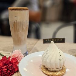 A La Mousse - Earl Grey Cyclone & iced tiramisu latte