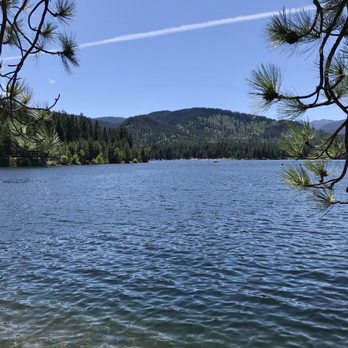 Lake Siskiyou - So peaceful - Lakes Near Me - Mt Shasta, California