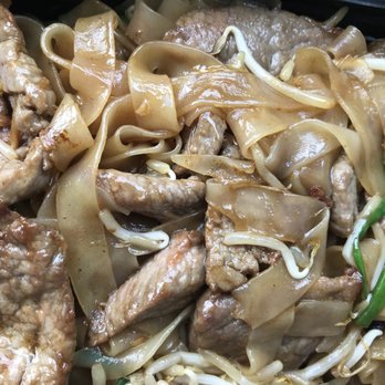 Harbor Cafe - Beef chow fun - Seafood Near Me - Clarksville, Tennessee