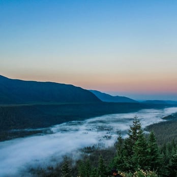 Rattlesnake Ridge - Foggy summer sunrise - Hiking Near Me