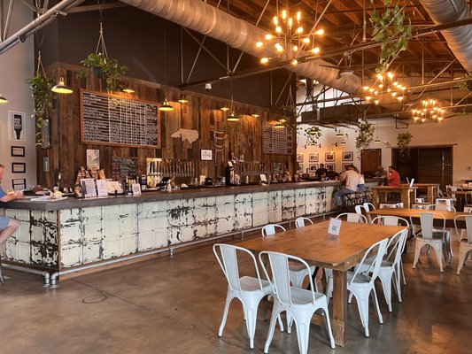 Divine Barrel Brewing by null