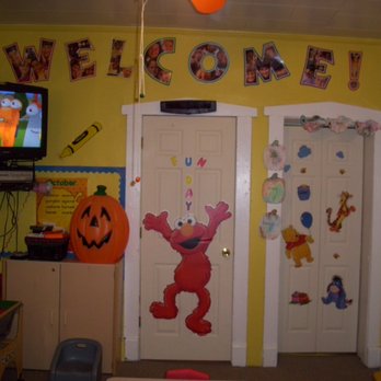 Lloyd's Lollipop Land - Child Care & Day Care Near Me - Chicago, Illinois Lloyd's Lollipop Land - Child Care & Day Care Near Me - Chicago, Illinois