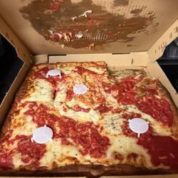 Palumbo’s Pizza - Well done Sicilian pizza- yummmmmm