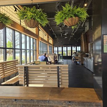 Shake Shack Winter Park - Inside - Burgers Near Me - Winter Park, Florida Shake Shack Winter Park - Inside - Burgers Near Me - Winter Park, Florida