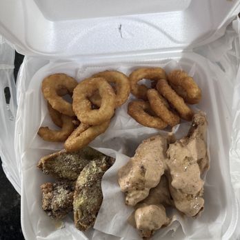 4 Season Wings - a styrofoam container of food - Burgers Near Me - Roswell, Georgia 4 Season Wings - a styrofoam container of food - Burgers Near Me - Roswell, Georgia