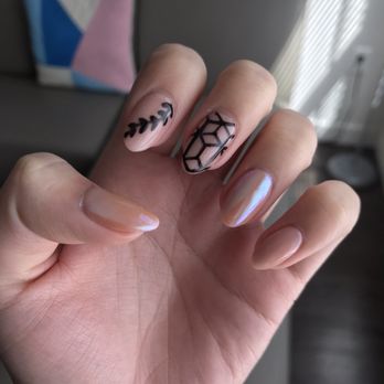 Berries Nails & Lashes - Nail Salons Near Me - Cypress, Texas