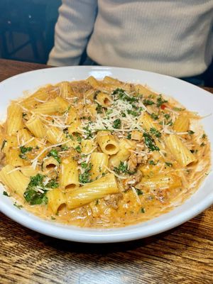 Abrusci's Fire & Vine by null