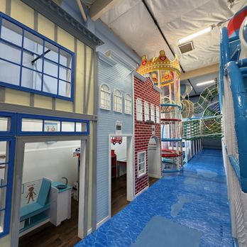 Aerozone Trampoline Park - Trampoline Parks Near Me - Fresno, California