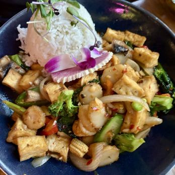 BODHI - Mixed Veg & Tofu Pad Pak Ruam Tao Hu - Thai Near Me - Indianapolis, Indiana