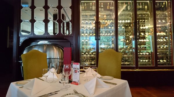 Lawry's The Prime Rib Singapore by null