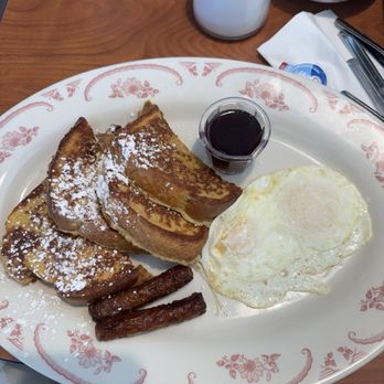 Henri's - Diners Near Me - Canoga Park, California
