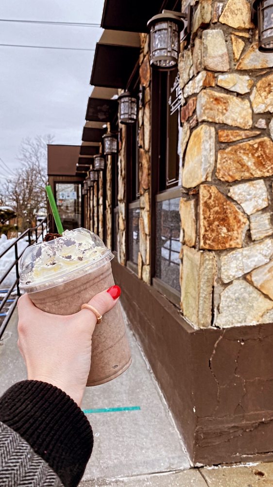 Brownstones Coffee - West Islip