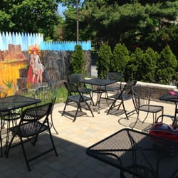 La Chancla - Al fresco dining and mural