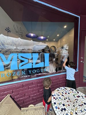 MELI Frozen Yogurt by null