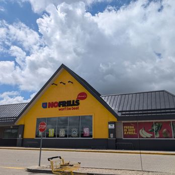 No Frills - Storefront - Grocery Near Me - Winnipeg, Manitoba
