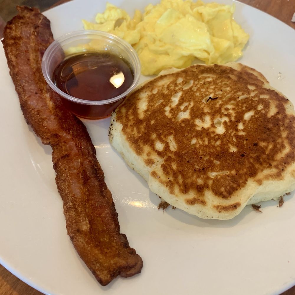 Kitchenette - Kids Pancake, Egg, and Bacon - Breakfast & Brunch Near Me - Templeton, California Kitchenette - Kids Pancake, Egg, and Bacon - Breakfast & Brunch Near Me - Templeton, California