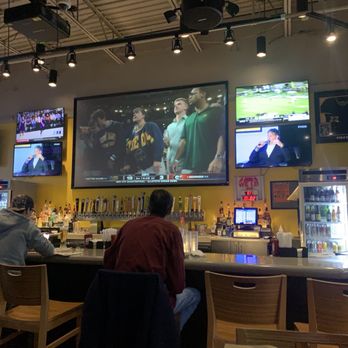 Buffalo Wild Wings - Bar - Chicken Wings Near Me - Pittsburgh, Pennsylvania