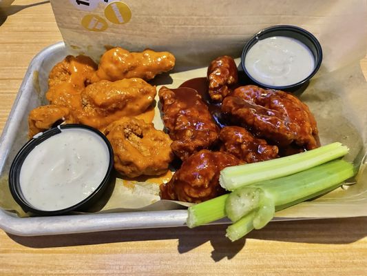 Buffalo Wild Wings by null