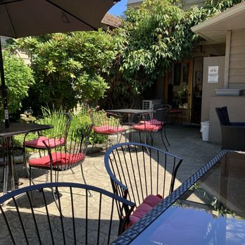 Courtyard Coffee - Coffee & Tea Near Me - Qualicum Beach, British Columbia