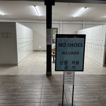 Spaland - Women's locker room - Day Spas Near Me - Duluth, Georgia