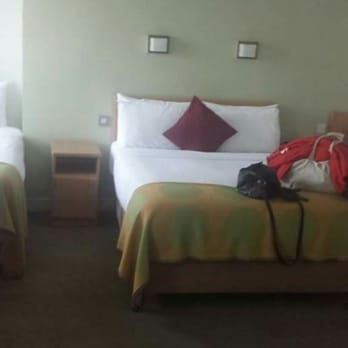 Sandymount Hotel - This was our twin room!!! - Hotels Near Me - Dublin, D