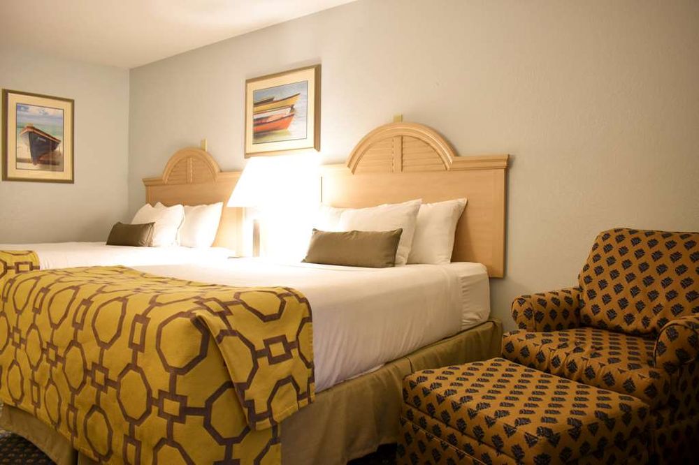 BAYMONT BY WYNDHAM MANITOWOC LAKEFRONT Updated September 2024 49