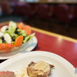 Dina's Family Restaurant