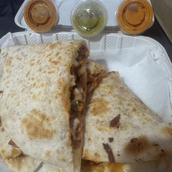 Entre Comales - Chicken Quesadilla Supreme! - Fast Food Near Me - San Jose, California