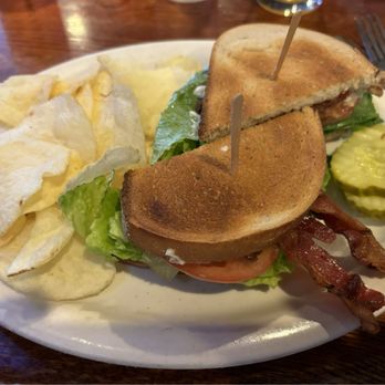 Machs Gute Pub and Grille - BLT on Rye Bread - American Near Me - Bethlehem, Pennsylvania Machs Gute Pub and Grille - BLT on Rye Bread - American Near Me - Bethlehem, Pennsylvania