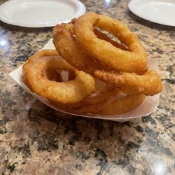 Glynn's Drive-In - Folsom - So this is the "large" onion rings you get 8 onion rings, same with fries. I hope Glynn's sees this review and make corrections.