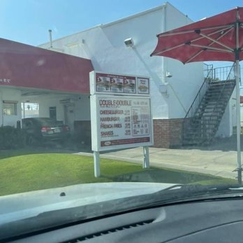 In-N-Out Burger - Burgers Near Me - Pasadena, California