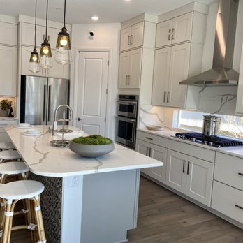 Renee McCormick - Key Realty - New Construction in Summerlin! 5 single story lots left ! - Real Estate Agents Near Me - Las Vegas, Nevada Renee McCormick - Key Realty - New Construction in Summerlin! 5 single story lots left ! - Real Estate Agents Near Me - Las Vegas, Nevada