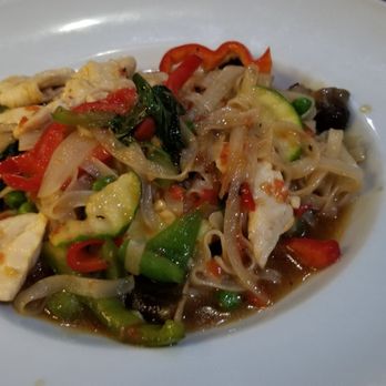 Thai Lotus Jupiter - Basil noodles with chicken - Sushi Bars Near Me - Jupiter, Florida Thai Lotus Jupiter - Basil noodles with chicken - Sushi Bars Near Me - Jupiter, Florida