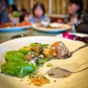 Capital Seafood - poached scallops with mustard green - Dim Sum Near Me - Arcadia, California