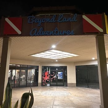 Beyond Land Adventures - Empty suite with FOR LEASE sign. - Snorkeling Near Me - San Diego, California Beyond Land Adventures - Empty suite with FOR LEASE sign. - Snorkeling Near Me - San Diego, California