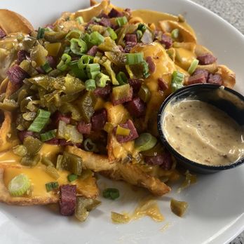Murphy’s Irish Pub - Irish nachos (side of stone ground mustard) - Irish Near Me - Virginia Beach, Virginia