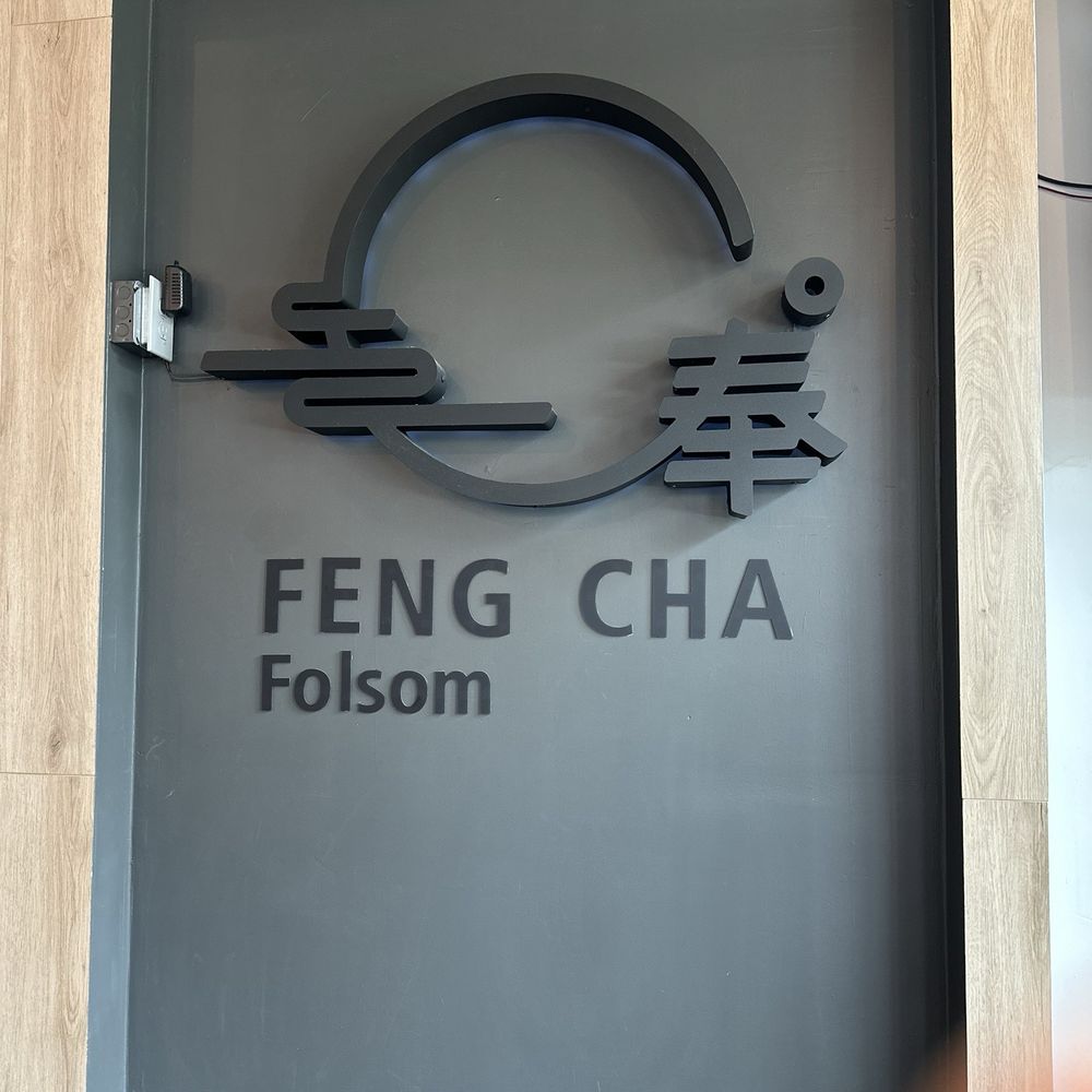 Feng Cha Folsom - Inside nice graphite sign. - Bubble Tea Near Me - Folsom, California