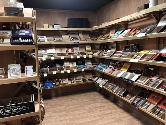 Dickson Tobacco & Beer, 1840 Highway 46 S, Dickson, TN 37055-2753, US