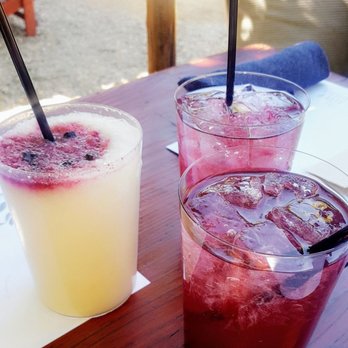 Sparrows Lodge - Piña Colada and Sangrias - Hotels Near Me - Palm Springs, California Sparrows Lodge - Piña Colada and Sangrias - Hotels Near Me - Palm Springs, California