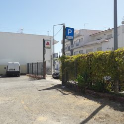 O Carlinhos - Car park