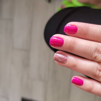 Nail Essence Salon & Spa - Nail Salons Near Me - Morton Grove, Illinois