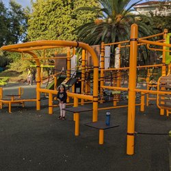 Ladera Serra Park