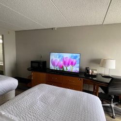 Clarion Pointe by Choice Hotels Erie