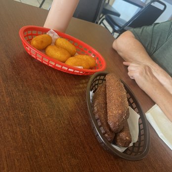 El Mofongo - Sorullitos and Alcapurrias - Puerto Rican Near Me - Arlington, Texas