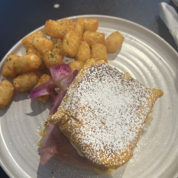 Ay Bendito Cafe - El chili - Coffee & Tea Near Me - Bethlehem, Pennsylvania