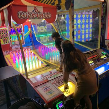 Dave & Buster's Ala Moana - Playing games - Arcades Near Me - Honolulu, Hawaii