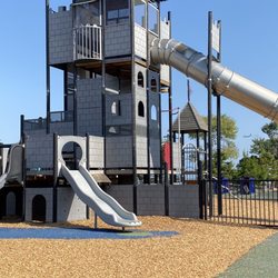 Magic Mountain Playground - Looks fun