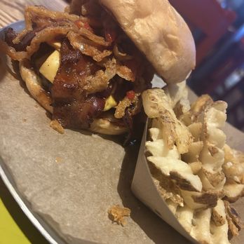 M.L.Rose Neighborhood Pub - jam burger - American Near Me - Franklin, Tennessee